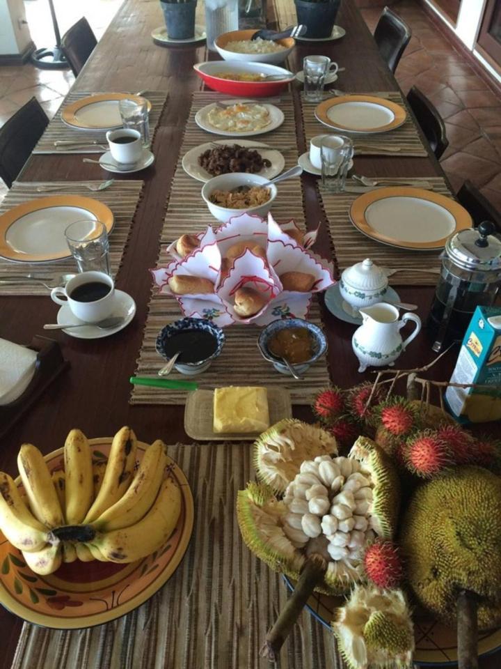 Ataalaya Farmhouse Batangas Luaran gambar